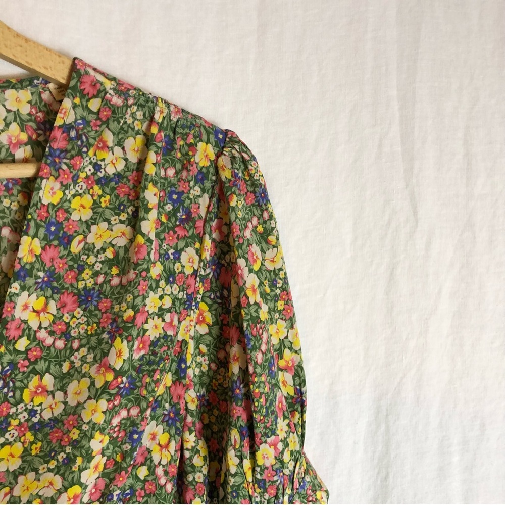 Doen Yana Floral Silk Blouse Green Valley Size Small - Picture 3 of 16